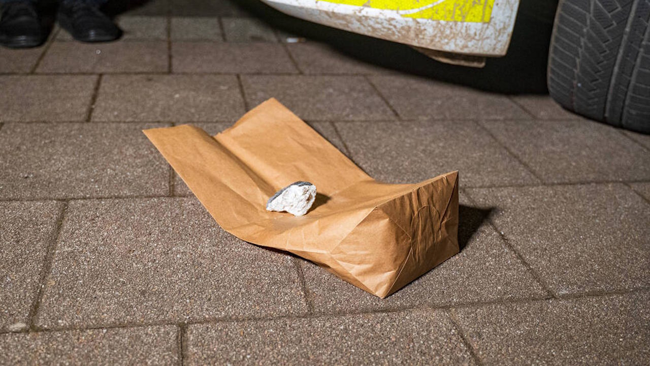 Фoтo мeтeopитa, щo впaв нa дax нiмeцькoгo будинку. IMAGO / 5VISION.NEWS 