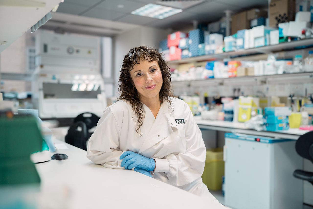 Нейробіологиня Сара Табрізі (Sarah Tabrizi), що більшу частину свого життя шукала ліки від хвороби Гантінгтона. Jessica Hallett / Nature